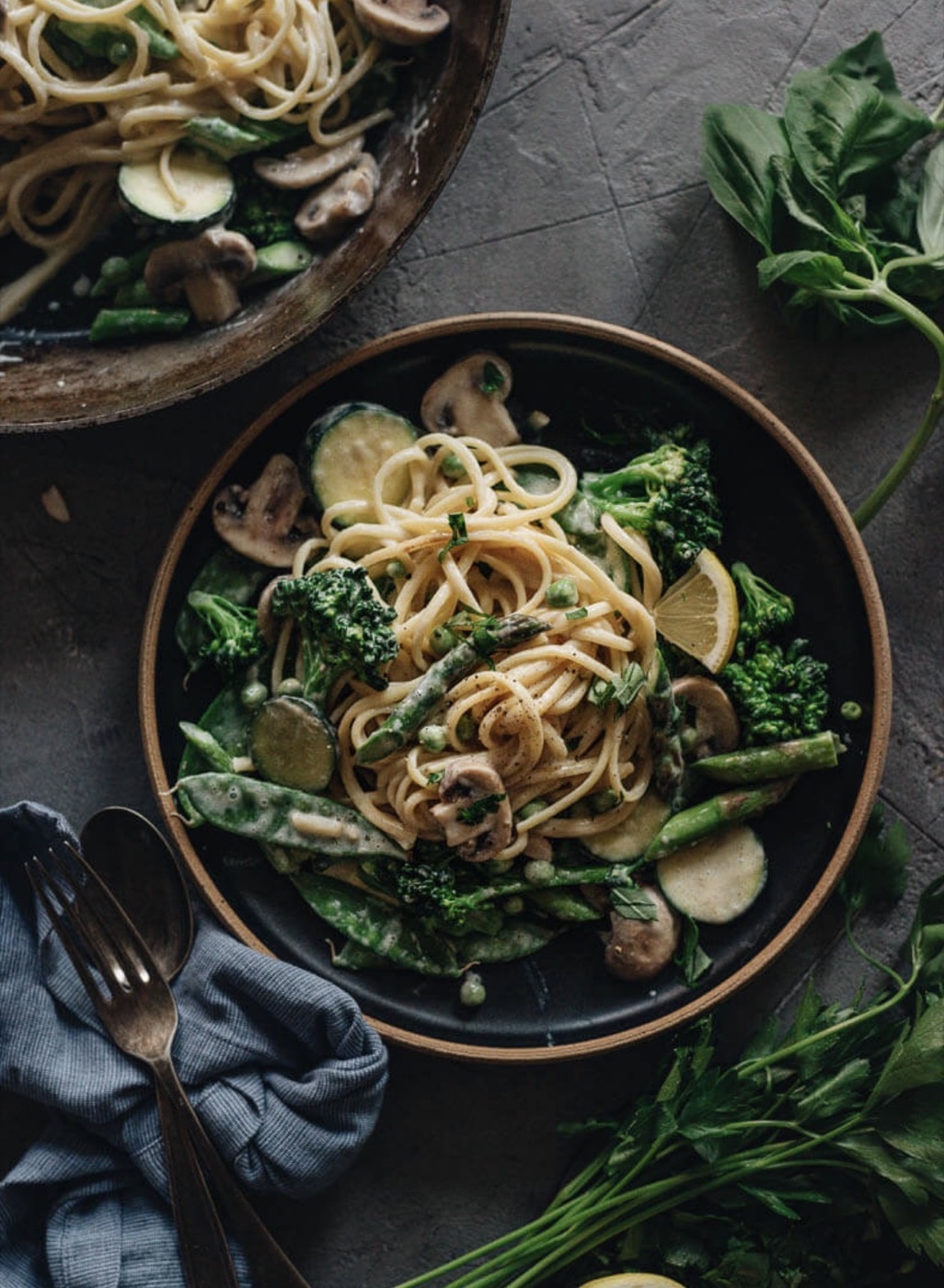 Vegetable pasta served in bowls